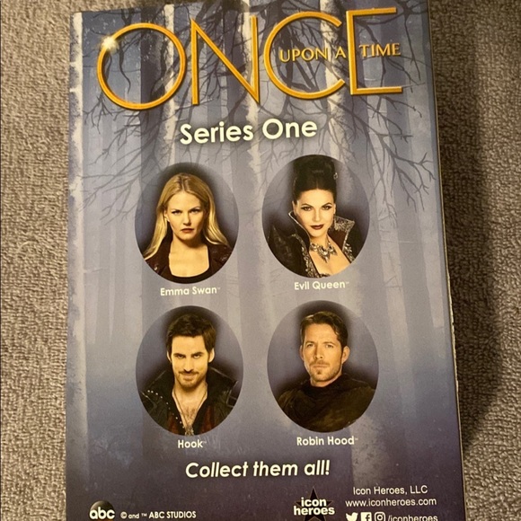 Once Upon A Time Emma Swan Figurine - Picture 5 of 6